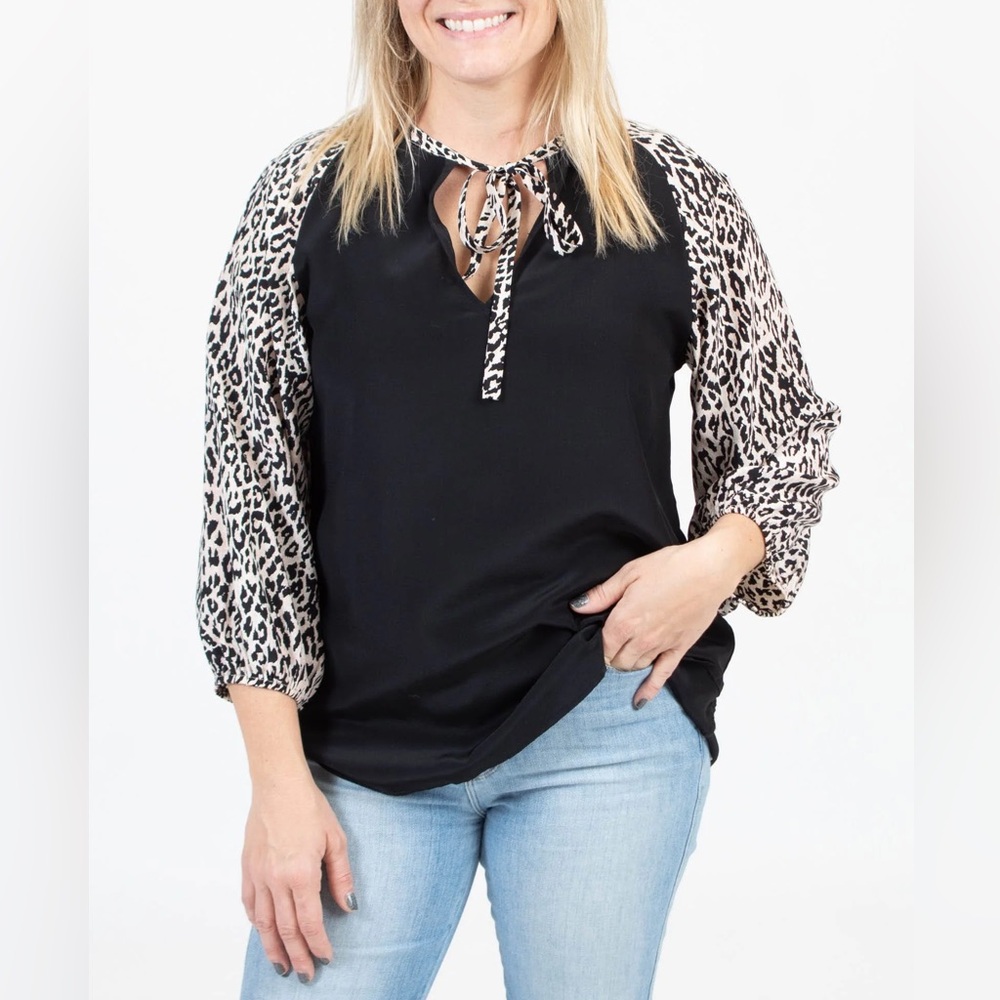 Tucker Tie Neck Silk Blouse in Cheetah Size XSmall